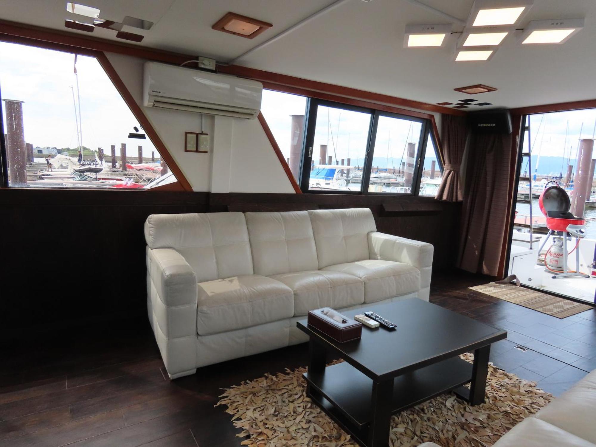 Osaka Hokko Marina Hull Hotel Exterior photo